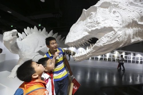  曼城中场悍将续约五年留队  